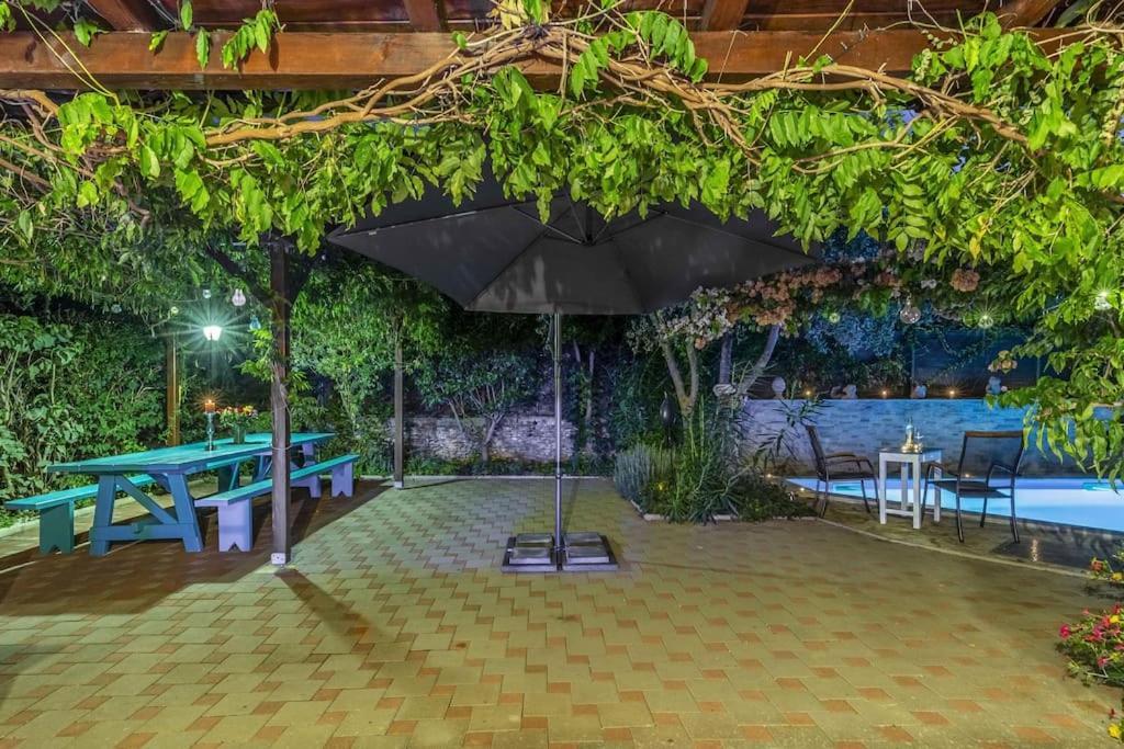 Istriensonne 0179 - Villa Romantika Mit Pool Лижнян Экстерьер фото
